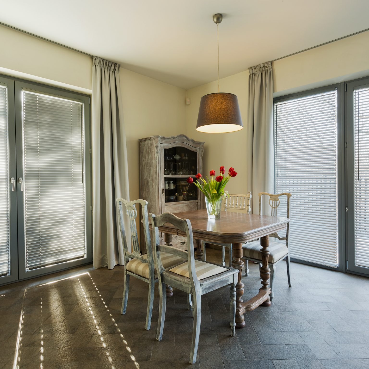 alühome french residential doors with blinds