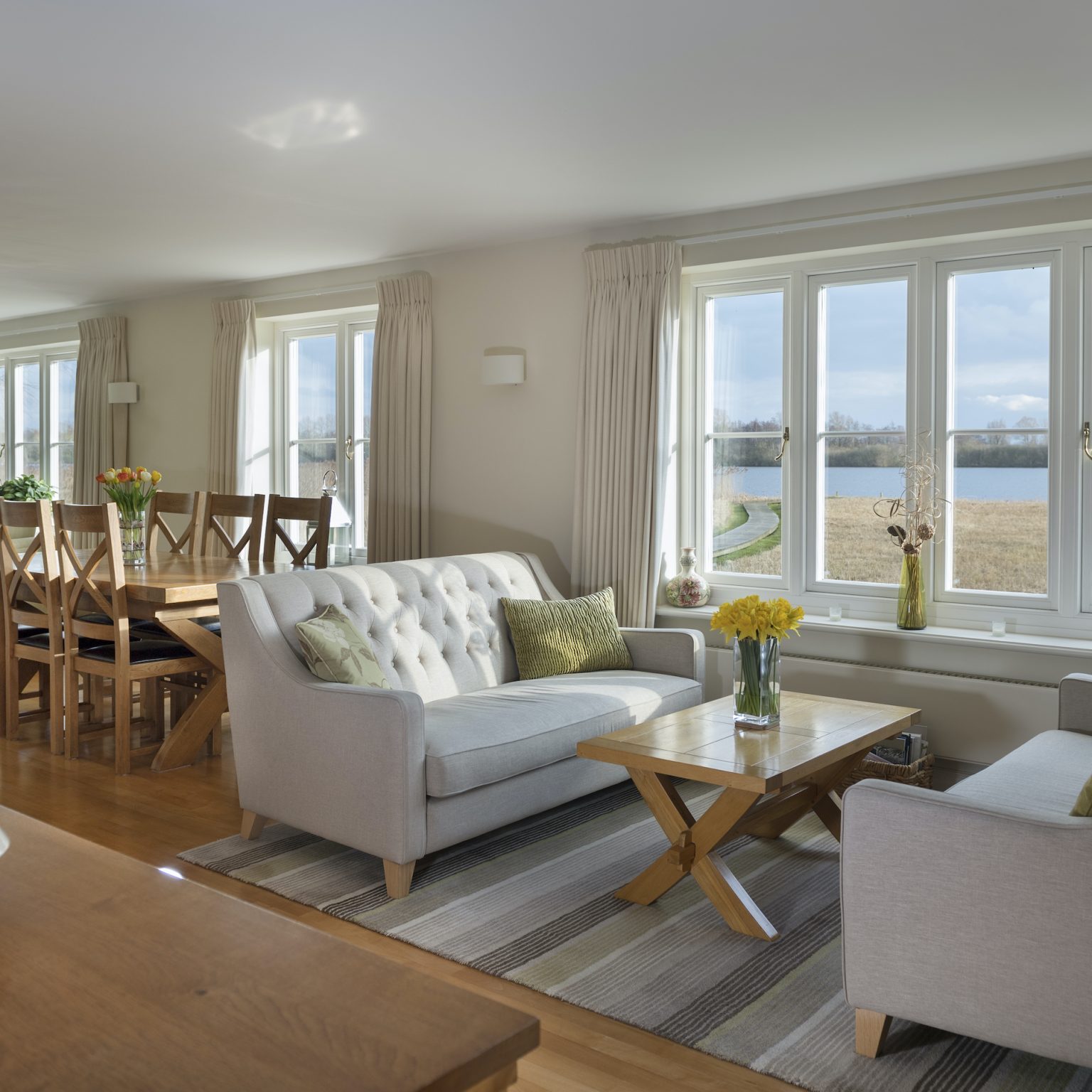 Residence 9 timber-look windows